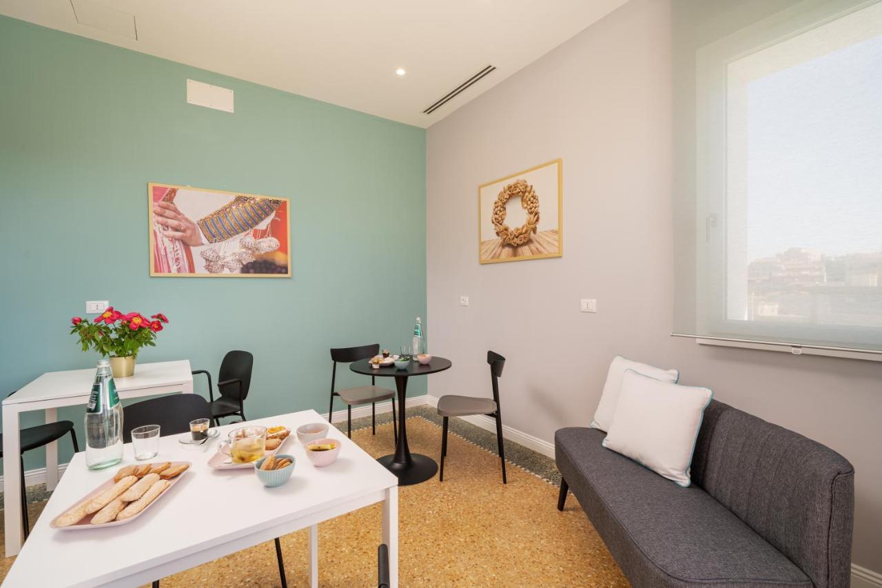 Nue Suites Sassari Buitenkant foto