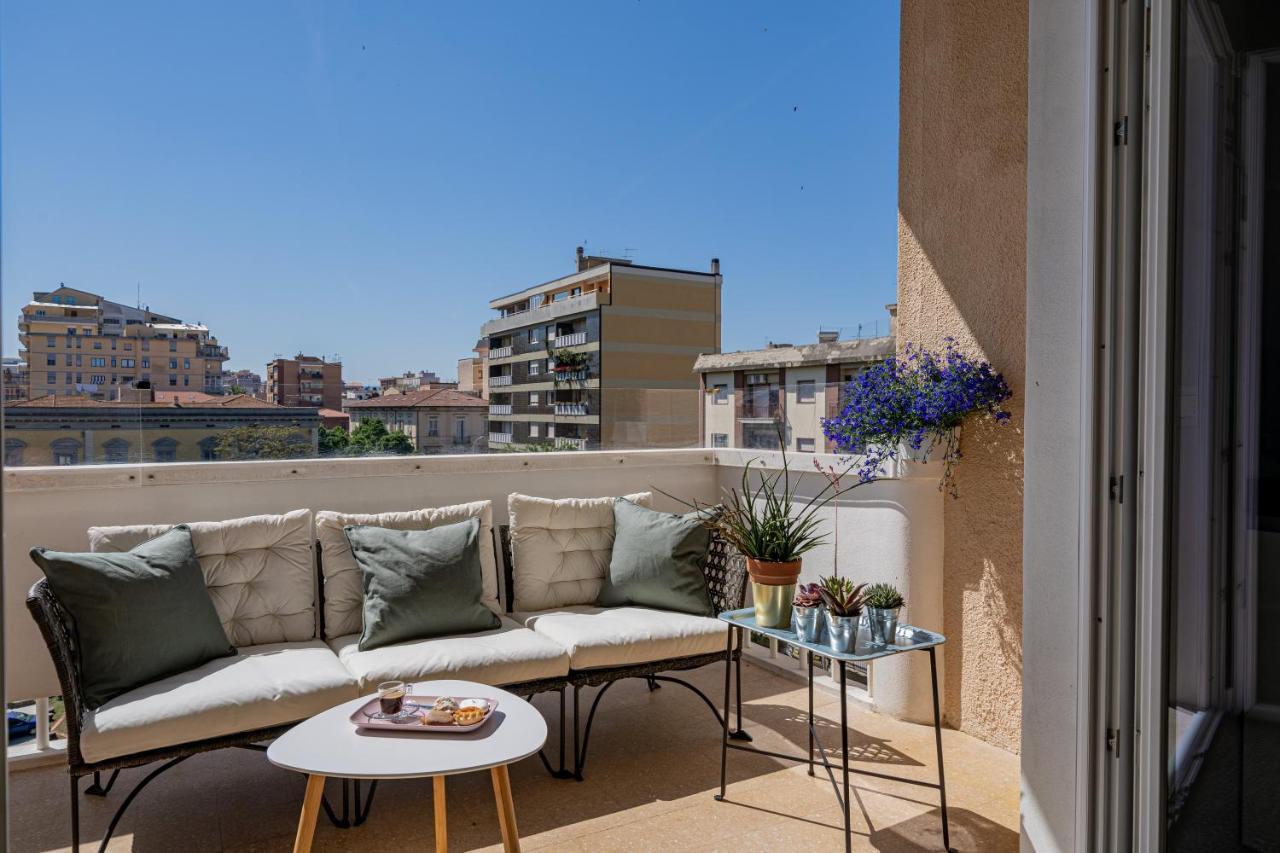 Nue Suites Sassari Buitenkant foto